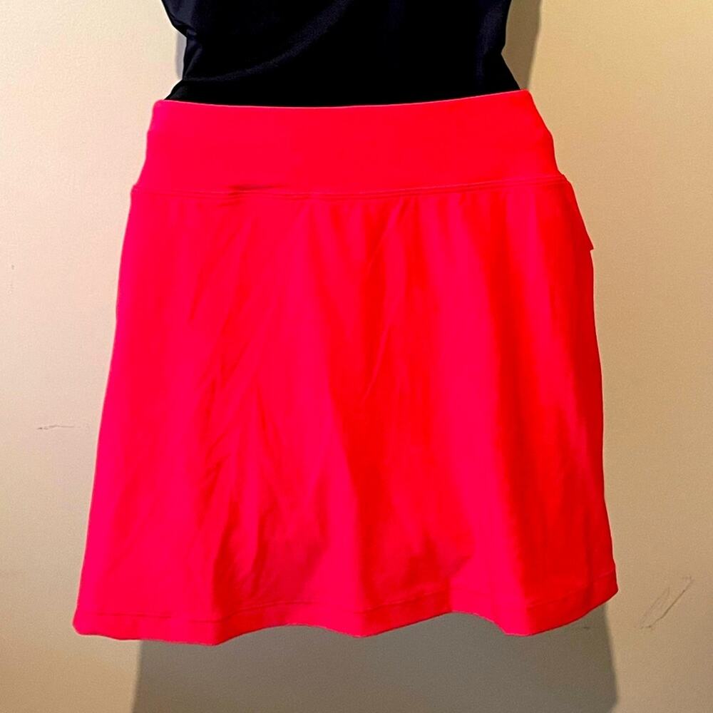 Nike dry fit skort size small